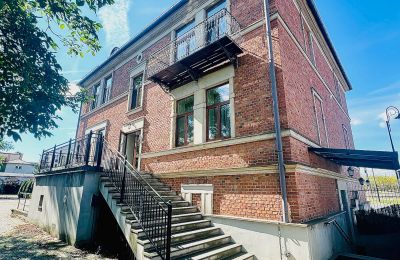 Historic Villa for sale Radomsko, Kolejowa  2, Łódź Region, Side view