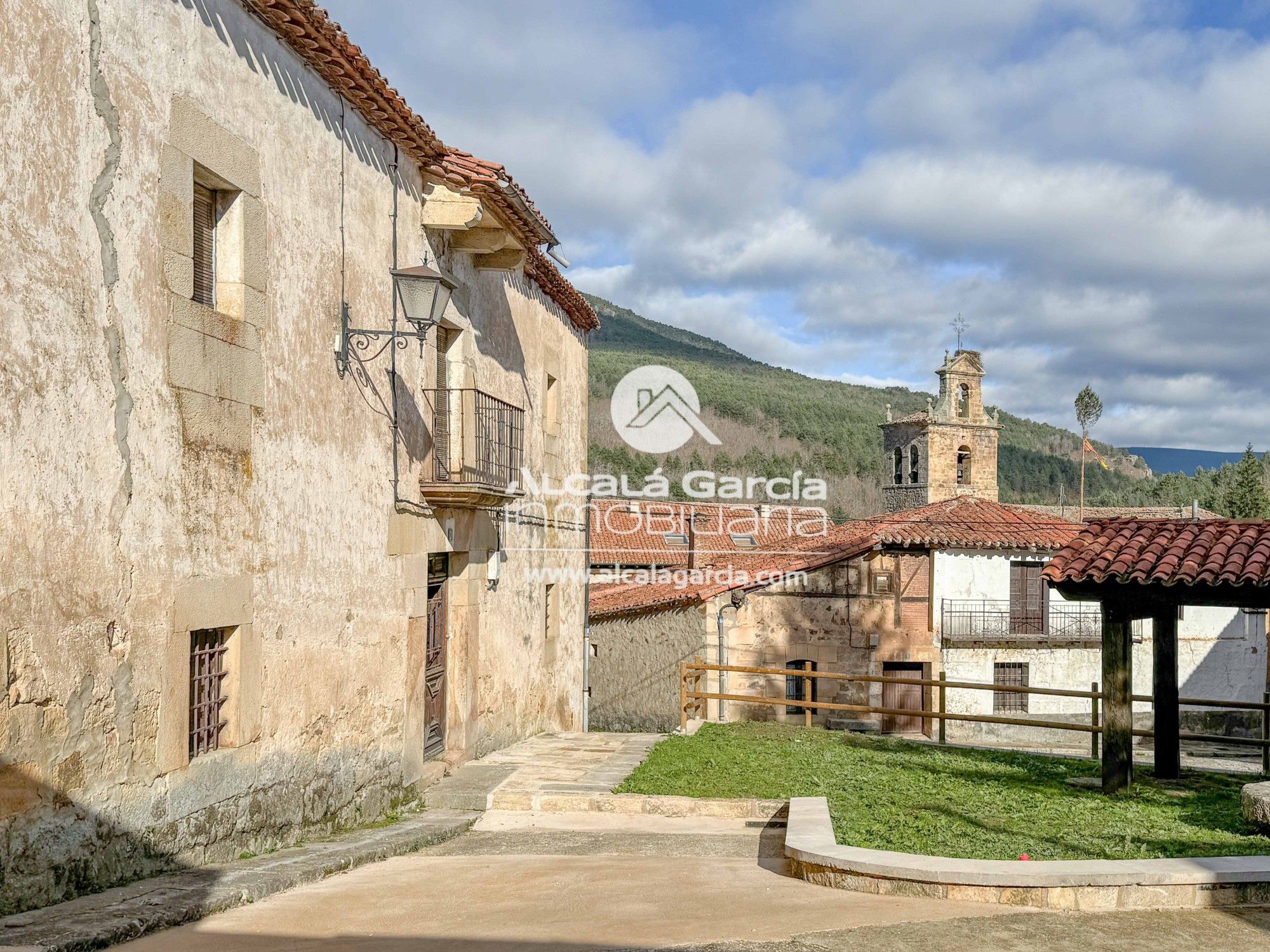 Photos Rustic manor in Molinos de Duero, Castilla y León
