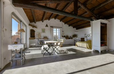 Historic property for sale Uzès, Occitania, Image 13/23