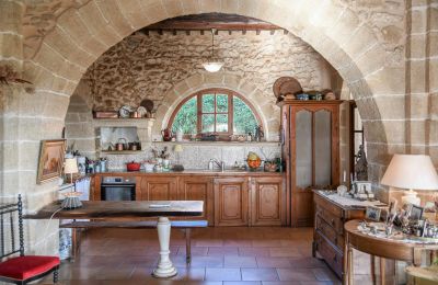 Historic property for sale Uzès, Occitania, Image 18/23