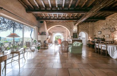 Historic property for sale Uzès, Occitania, Image 10/23