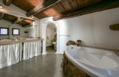 Historic property for sale Uzès, Occitania, Image 16/23