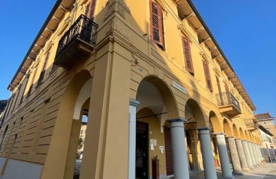 City palace for sale Soresina, Lombardy, Image 2/36