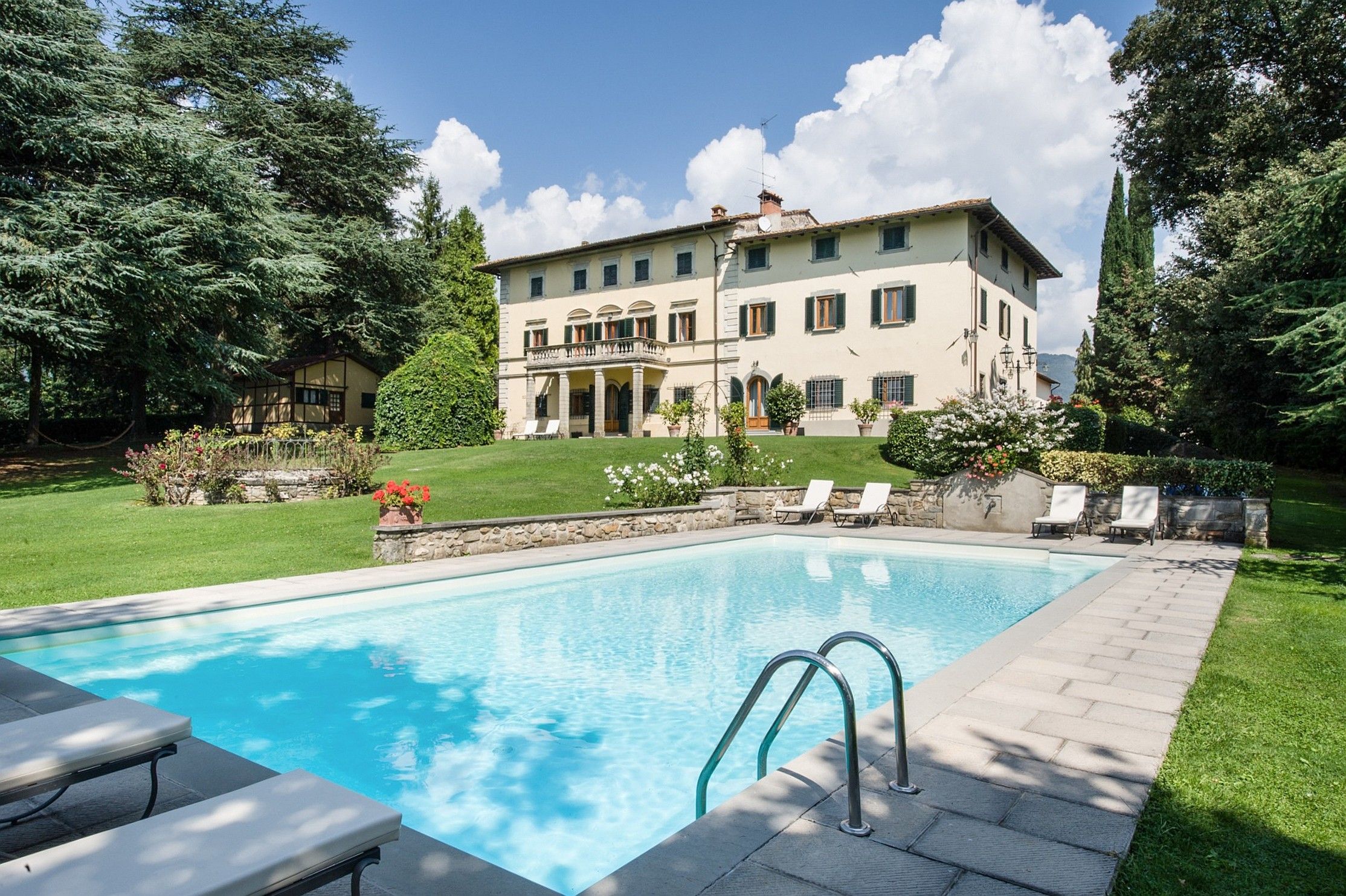 Photos Tuscany Country Retreat and SPA near Florence - 30 acres