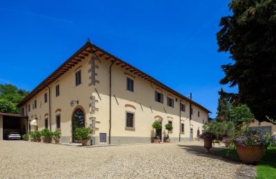 Historic Villa for sale Vicchio, Tuscany,, Image 2/2