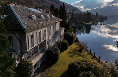 Historic Villa for sale Omegna, Piemont, Image 3/48