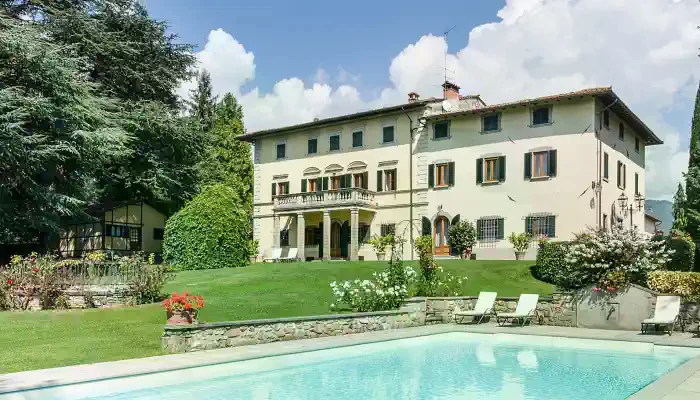 Character properties, Kickstart your journey in Italy!