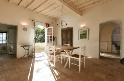 Manor House for sale Uzès, Occitania, Image 15/28