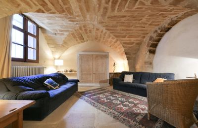 Manor House for sale Uzès, Occitania, Image 8/28