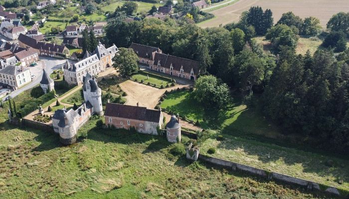 Monumental chateau near Chartres - 101 acres