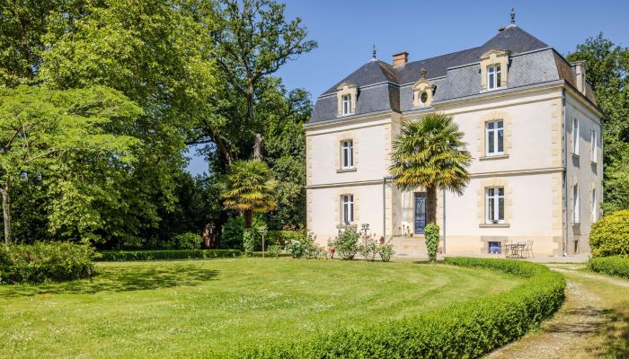 Pays de la Loire: Country house in the west of France, 30 minutes to the beach