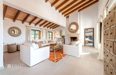 Country home for sale Cas Concos des Cavaller, Balearic Islands, Kamin