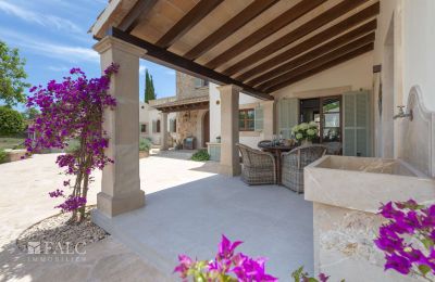 Country home for sale Cas Concos des Cavaller, Balearic Islands, Ansicht Eingang