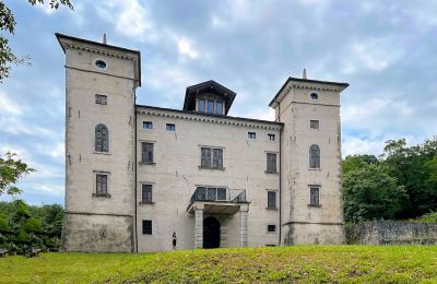Castle for sale Italy, Exterior View