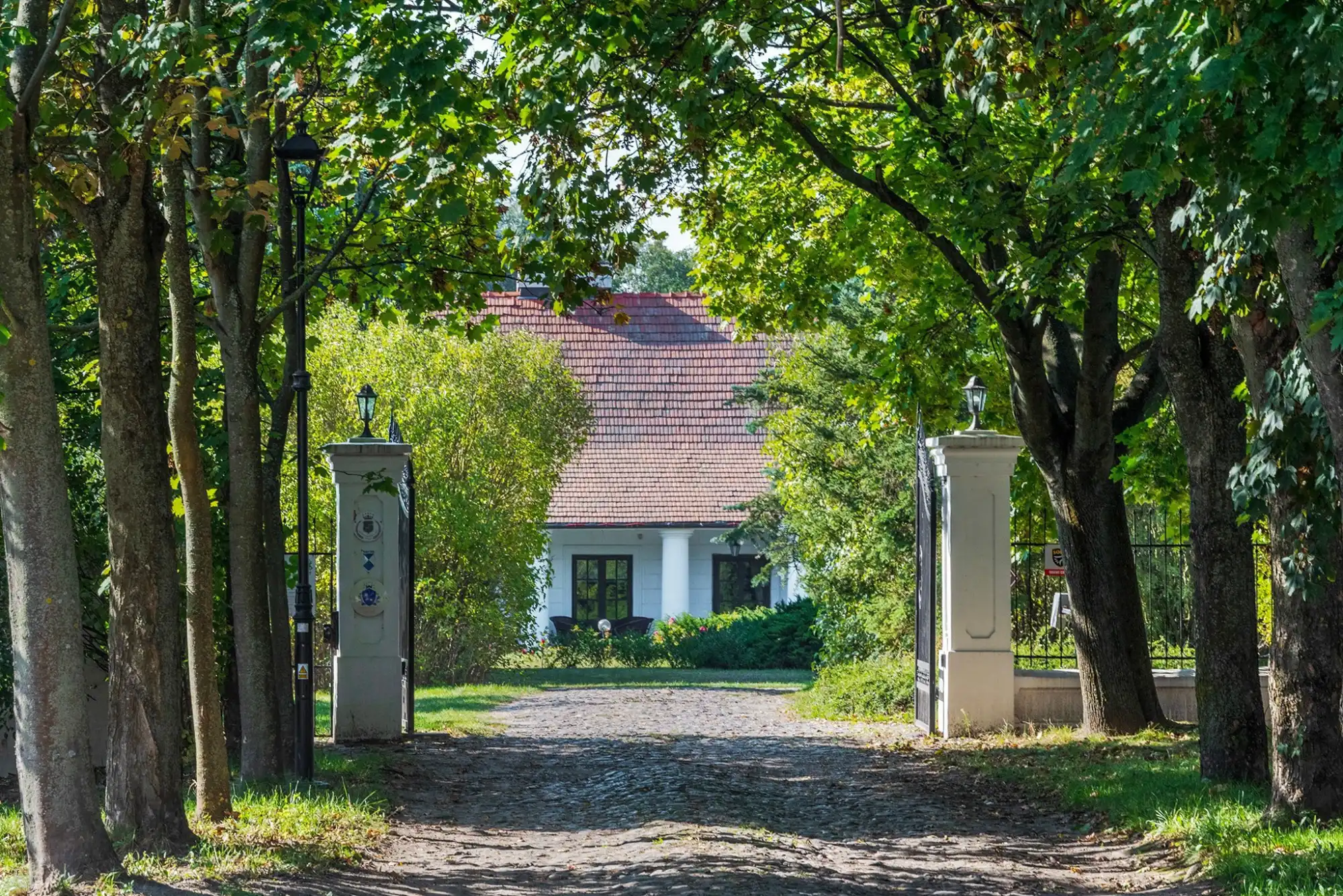 Photos Historic country property near Warsaw - hotel, event venue or business location
