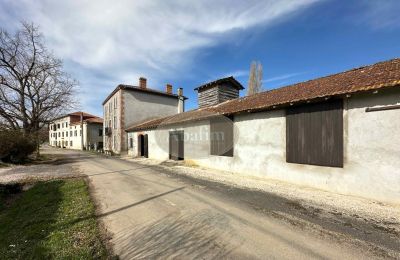 Historic property for sale Boulogne-sur-Gesse, Occitania, Image 16/19