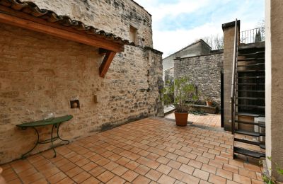 Historic property for sale Vers-Pont-du-Gard, Occitania, Image 14/21