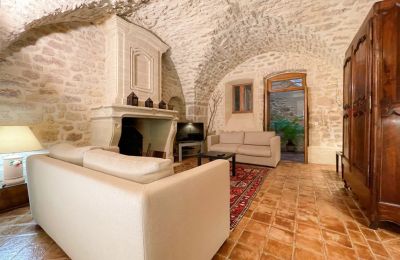 Historic property for sale Vers-Pont-du-Gard, Occitania, Image 4/21
