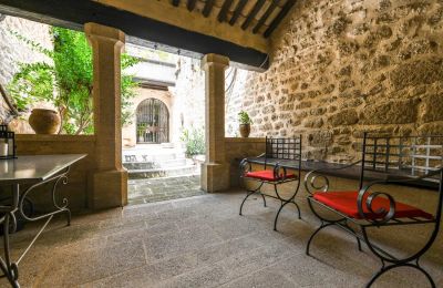 Historic property for sale Vers-Pont-du-Gard, Occitania, Image 3/31