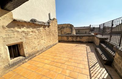 Historic property for sale Vers-Pont-du-Gard, Occitania, Image 21/31