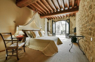 Historic property for sale Vers-Pont-du-Gard, Occitania, Image 25/31