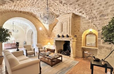 Historic property for sale Vers-Pont-du-Gard, Occitania, Image 4/31