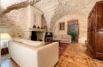Historic property for sale Vers-Pont-du-Gard, Occitania, Image 5/31