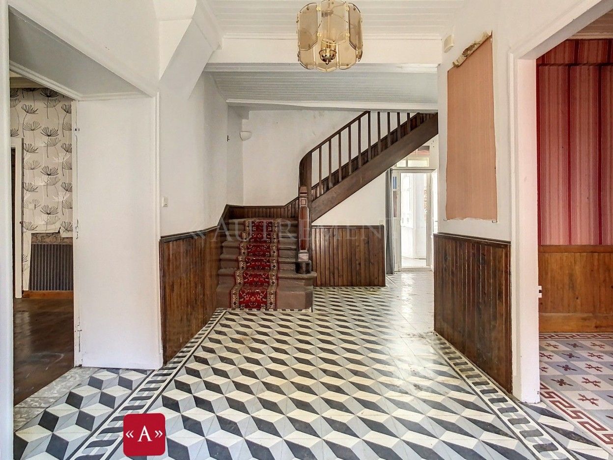 Photos Townhouse in Bessières with Historic Charm