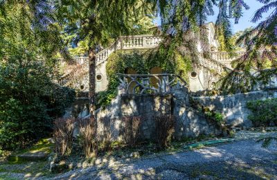Historic Villa for sale Longone al Segrino, Lombardy, Image 23/37