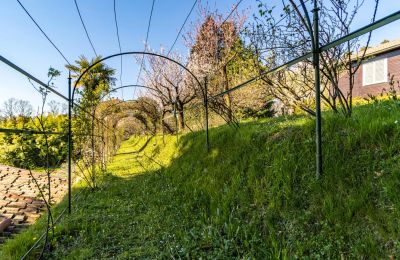 Historic Villa for sale Longone al Segrino, Lombardy, Image 29/37