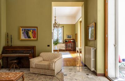Historic Villa for sale Longone al Segrino, Lombardy, Image 10/37