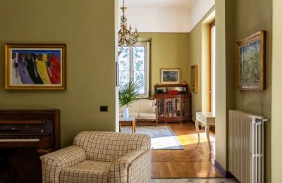 Historic Villa for sale Longone al Segrino, Lombardy, Image 11/37