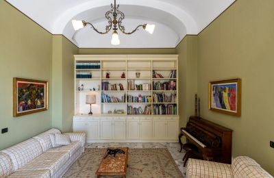 Historic Villa for sale Longone al Segrino, Lombardy, Image 12/37