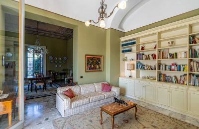Historic Villa for sale Longone al Segrino, Lombardy, Image 13/37