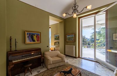 Historic Villa for sale Longone al Segrino, Lombardy, Image 14/37
