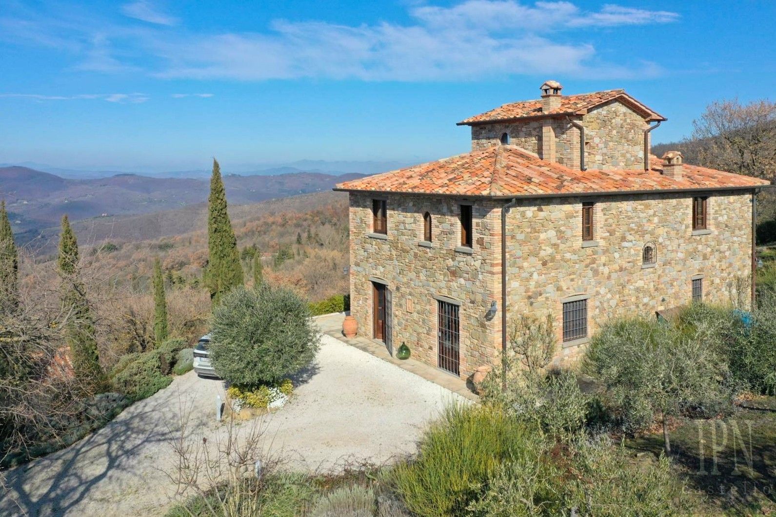 Photos Country home in panoramic location near Preggio