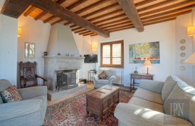 Country home for sale 06019 Preggio, Umbria, Living Area