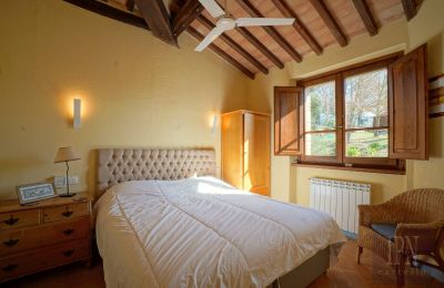Country home for sale 06019 Preggio, Umbria, Bedroom