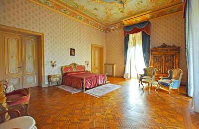 Historic Villa for sale Liguria, Bedroom