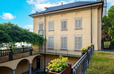 Historic Villa for sale Belgirate, Piemont, Courtyard