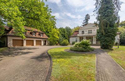 Historic Villa for sale Milanówek, Mazovia, Image 2/20