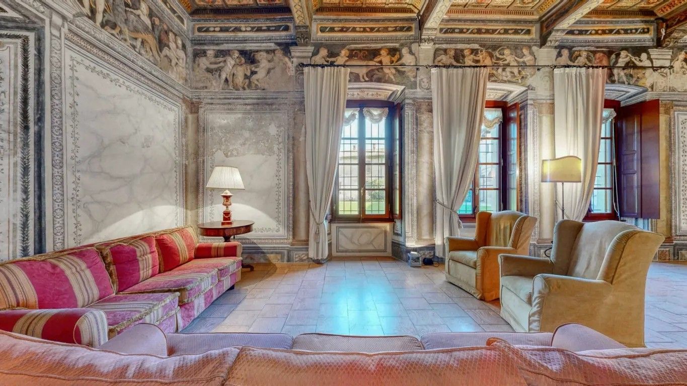 Photos Prestigious residence near Milan