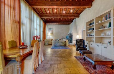 Historic Villa for sale Corbetta, Lombardy, Image 3/20