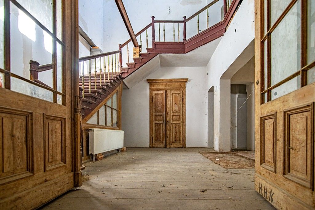 Photos Manor with 12.2 acres parkland near Poznań – 19th century property for restoration