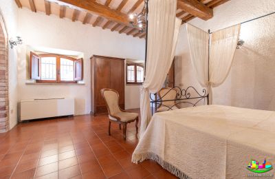 Country home for sale 05010 San Marino, Umbria, Image 15/29