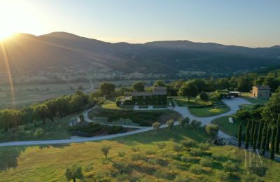 Country home for sale 06060 Lisciano Niccone, Umbria, Image 24/48
