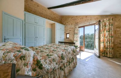 Historic property for sale Aigaliers, Occitania, Image 10/24
