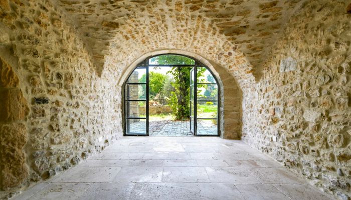 Historic property for sale Uzès, Occitania,  France