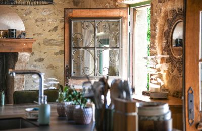 Historic property for sale Uzès, Occitania, Image 9/25