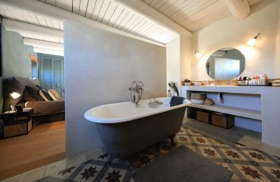 Historic property for sale Uzès, Occitania, Image 27/34